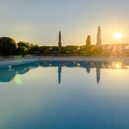 빌라 Maison Caroline - 10 Personnes Avec Piscine A 5km De Tropez